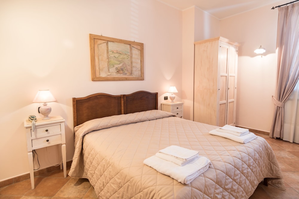 Standard Room photo 1