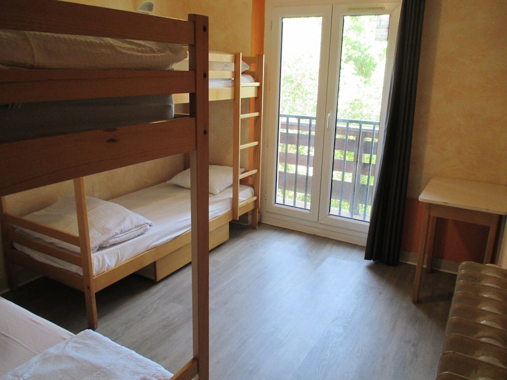 Quadruple Room (with shower) - Photo 2