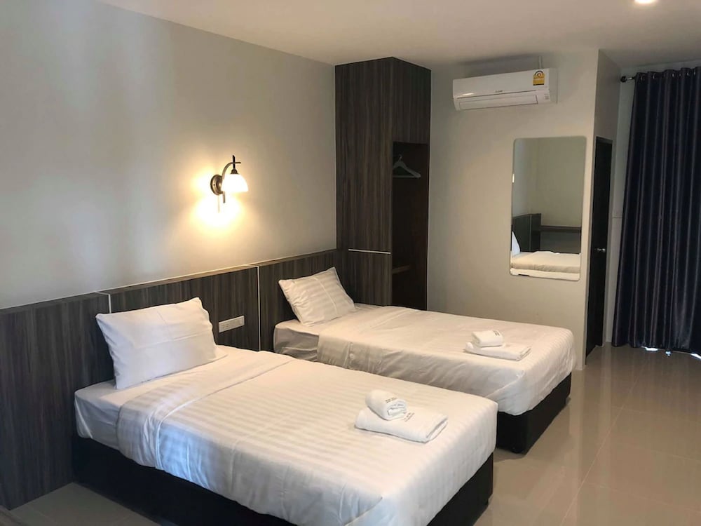 Basic Twin Room - Photo 1