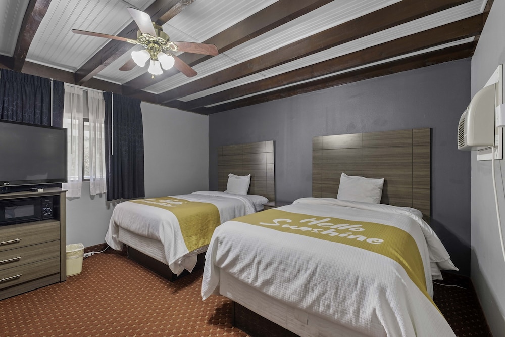 Standard Double Room, 2 Double Beds photo 1