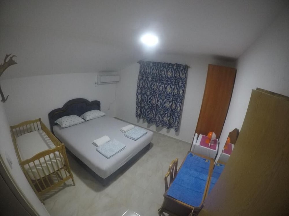 Double Room, Shared Bathroom photo 1
