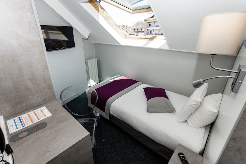Single Room, 1 Twin Bed (Small) photo 3