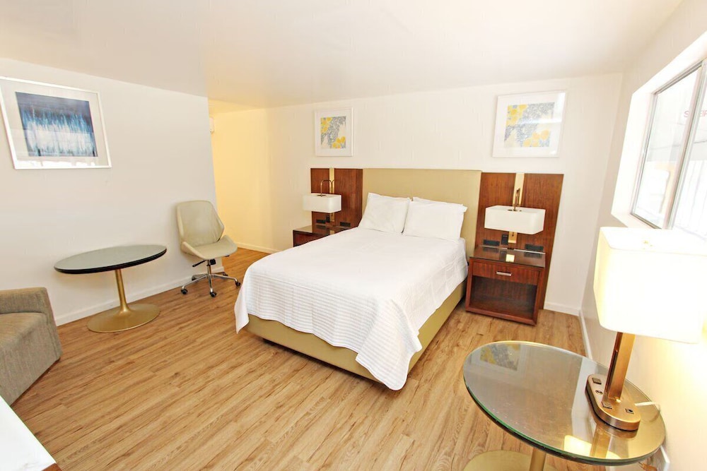 Room, 1 Double Bed - Photo 4