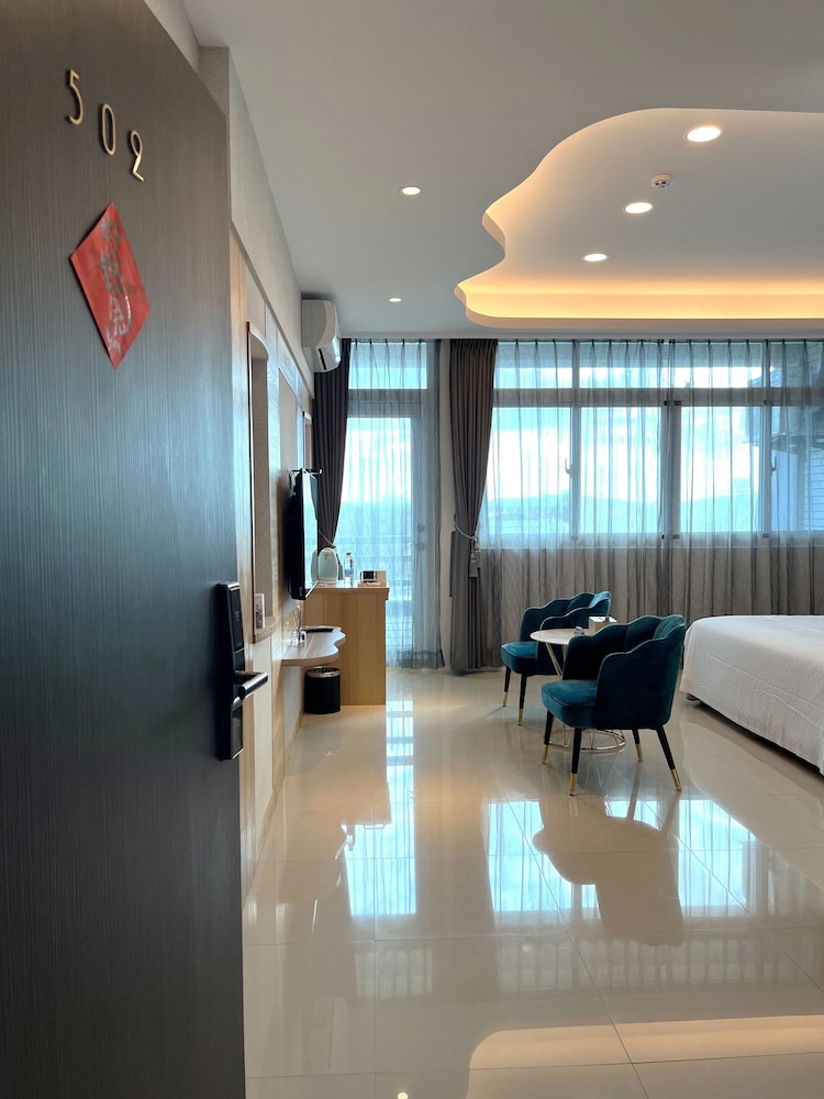 Basic Double Room, 1 Queen Bed photo 2