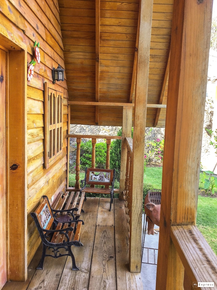 Romantic Cabin, 1 Bedroom, Garden View photo 3
