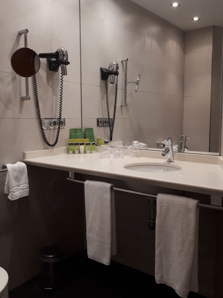 Double Room with Extra bed for an adult - Photo 4