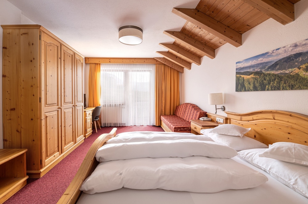 Double Room, 1 King Bed, Non Smoking