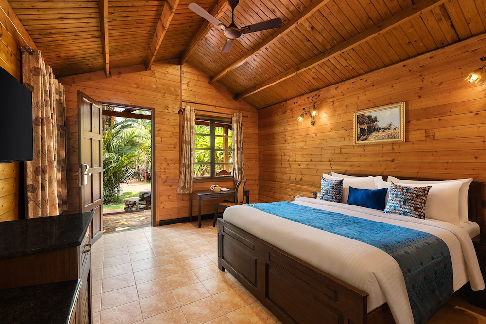 Suite, 1 King Bed, Garden View (Chalets)