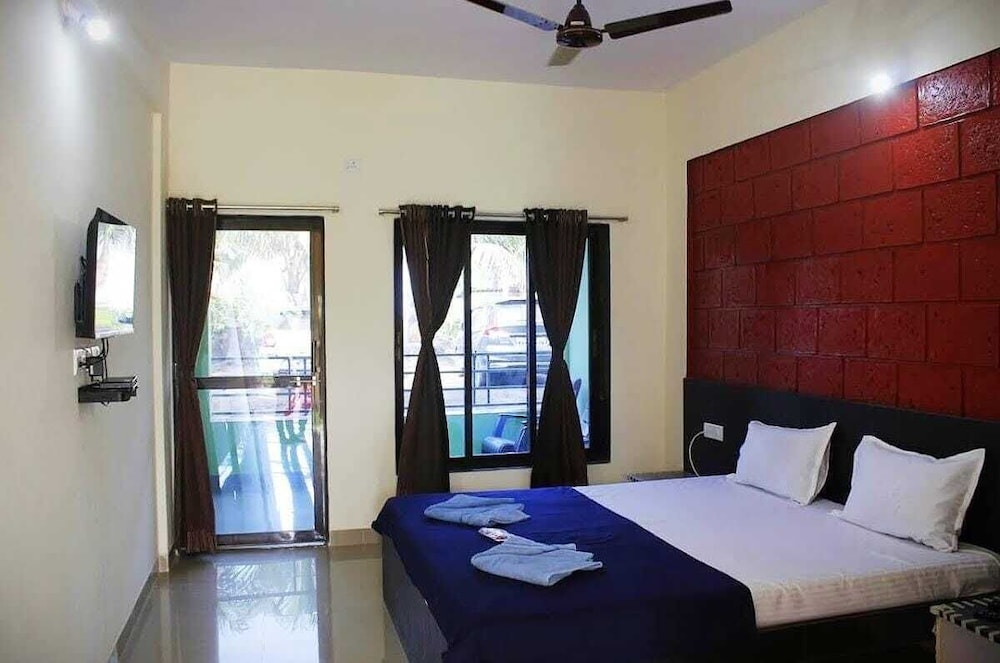 Deluxe Room - Photo 1