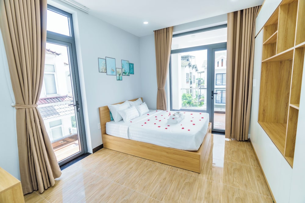 Deluxe Studio, Balcony