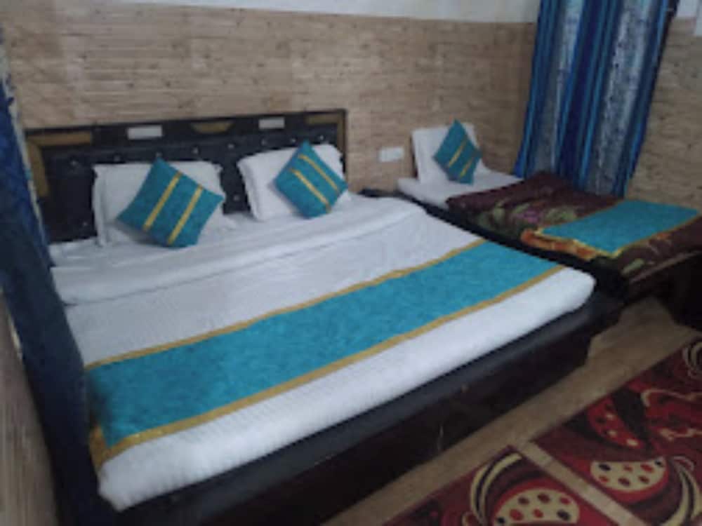 Deluxe Triple Room - Photo 3