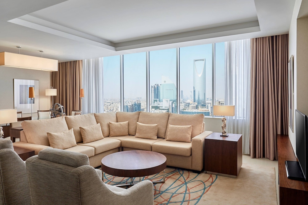 Suite, 1 Bedroom, Smoking photo 2