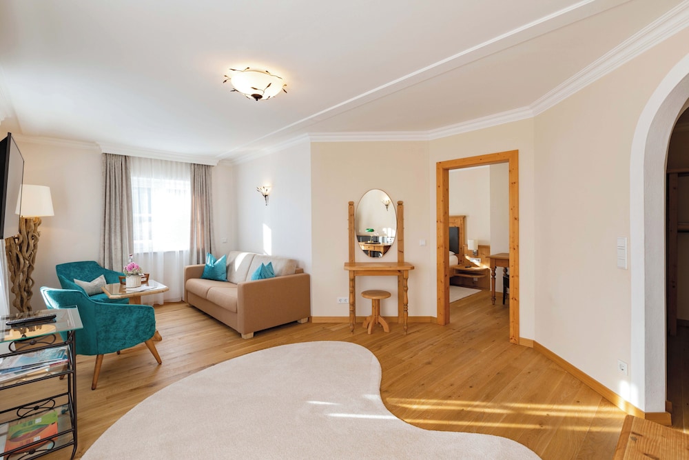 Traditional Suite, Mountain View photo 1