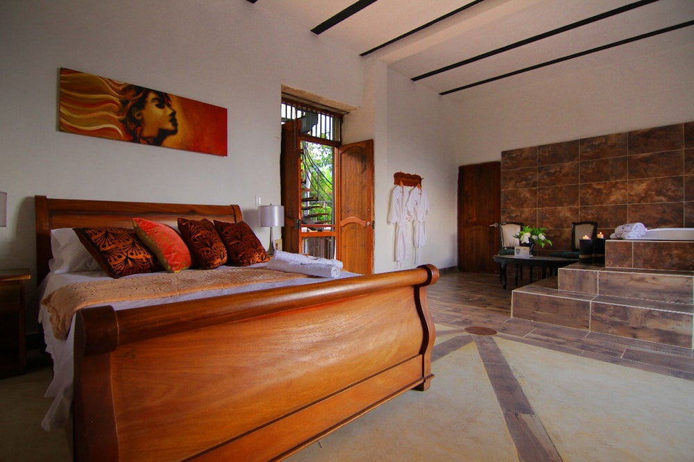 Deluxe Suite, 1 Double Bed, Non Smoking, Jetted Tub (Ancestral) photo 1