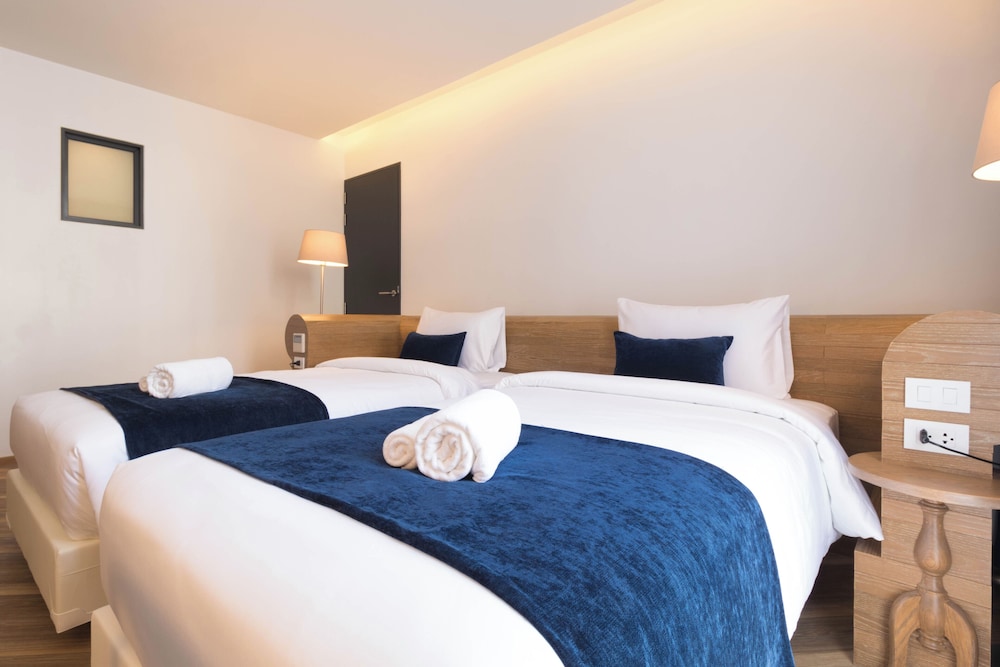 Deluxe Twin Room, 2 Twin Beds, Non Smoking photo 3