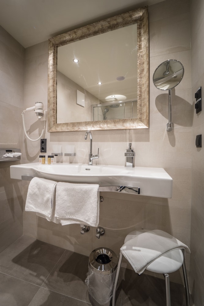 Traditional Room, 1 Double Bed - Photo 5
