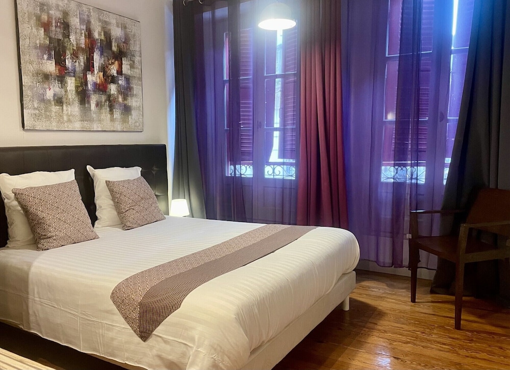 Deluxe Studio, City View