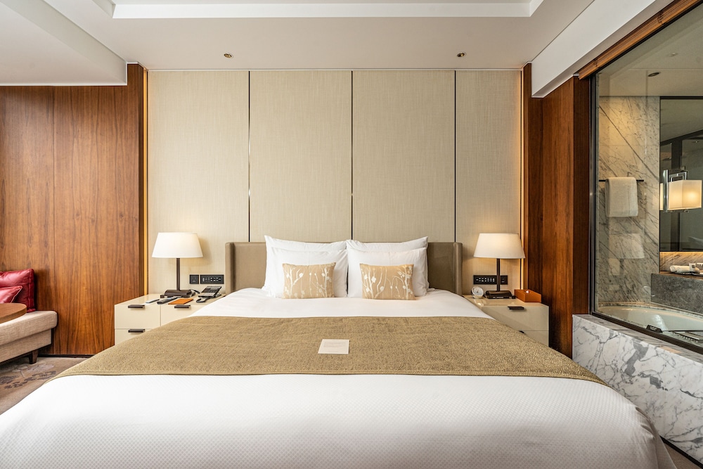 Grand Deluxe Double Room (Executive Tower)