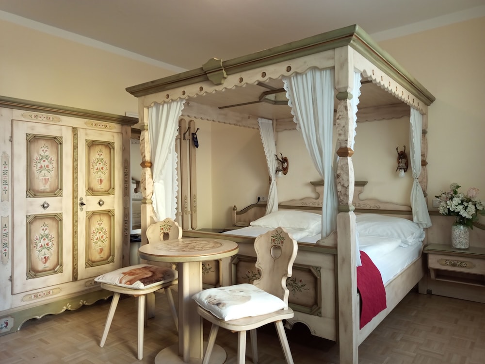 Double Room - Photo 4