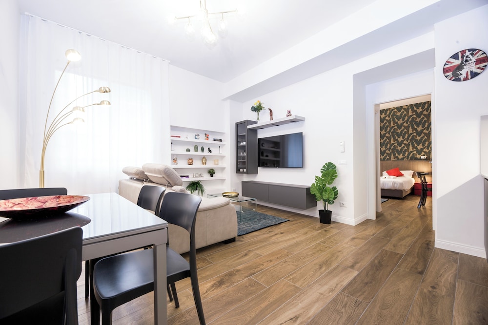 Comfort Apartment, City View
