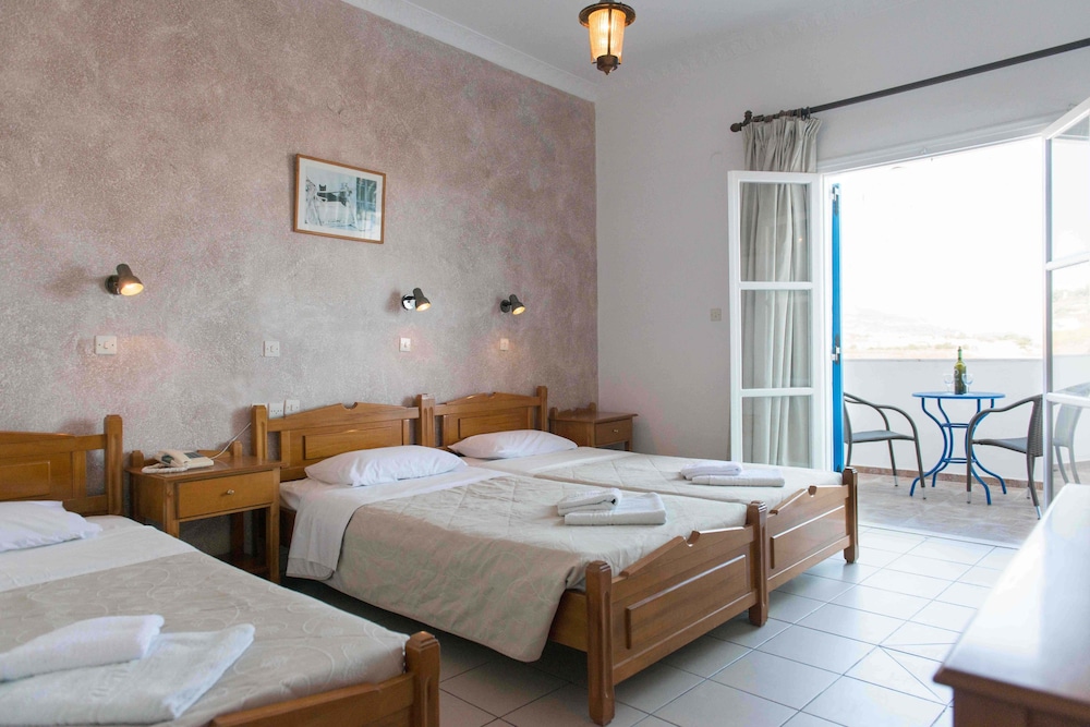 Triple Room - Photo 7
