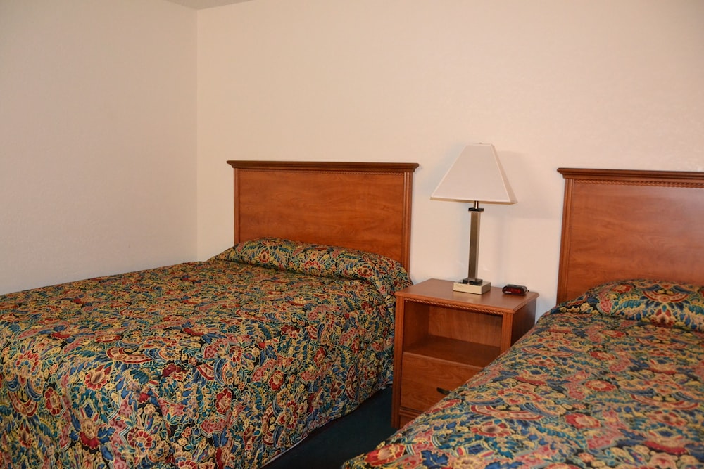 Basic Double Room, 2 Double Beds, Non Smoking
