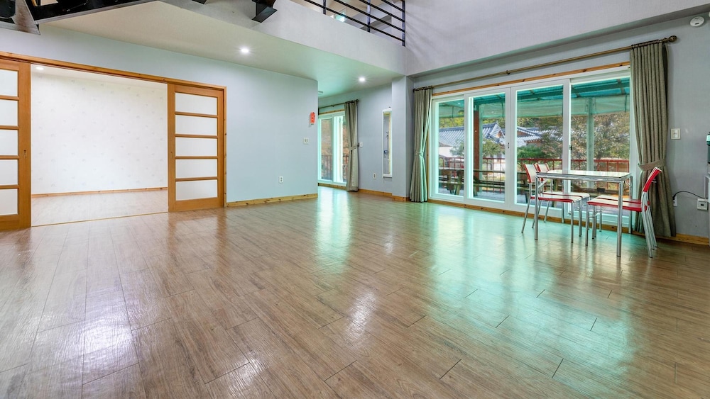 Basic Room, 2 Bedrooms (Byeolgwan2F) - Photo 1