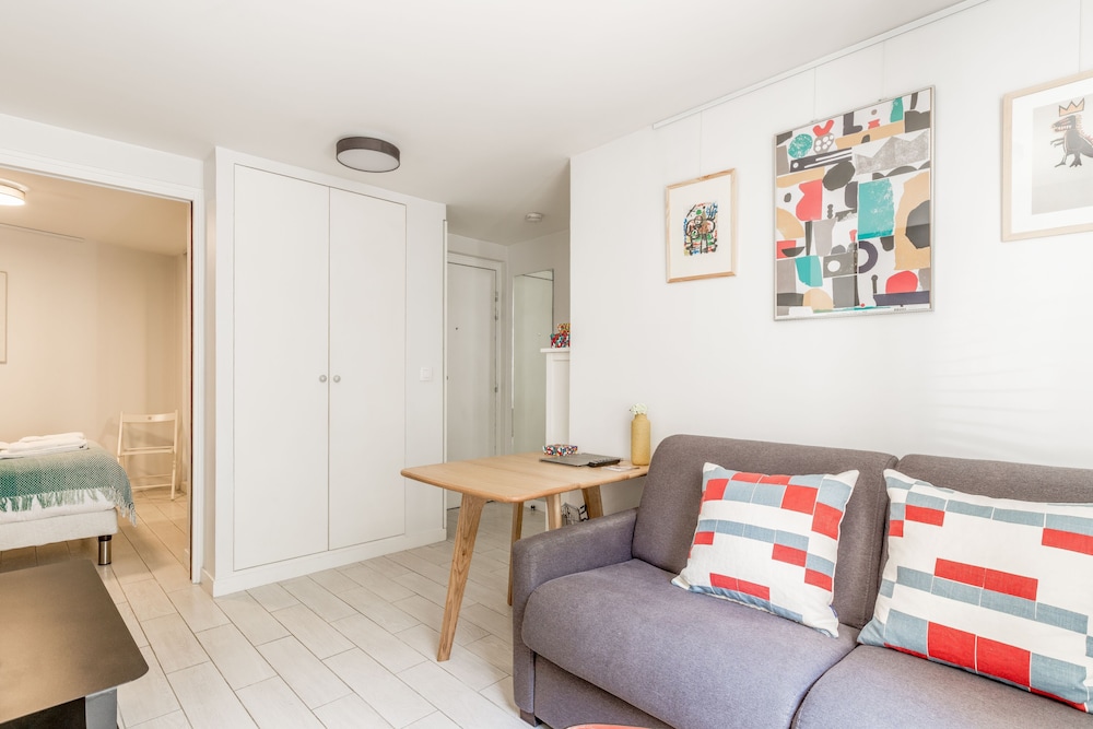 Standard Suite, Ensuite (1b) photo 2