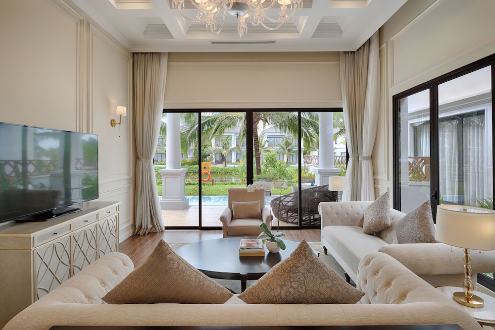 Two Bedroom Villa - Private Pool - VinWonders & Safari Parks Access - Photo 6