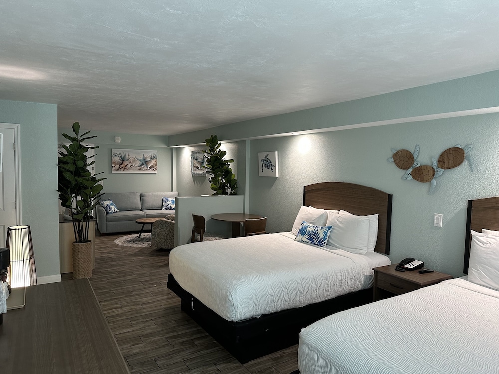 Standard Room, 2 Queen Beds, Oceanfront - Photo 2