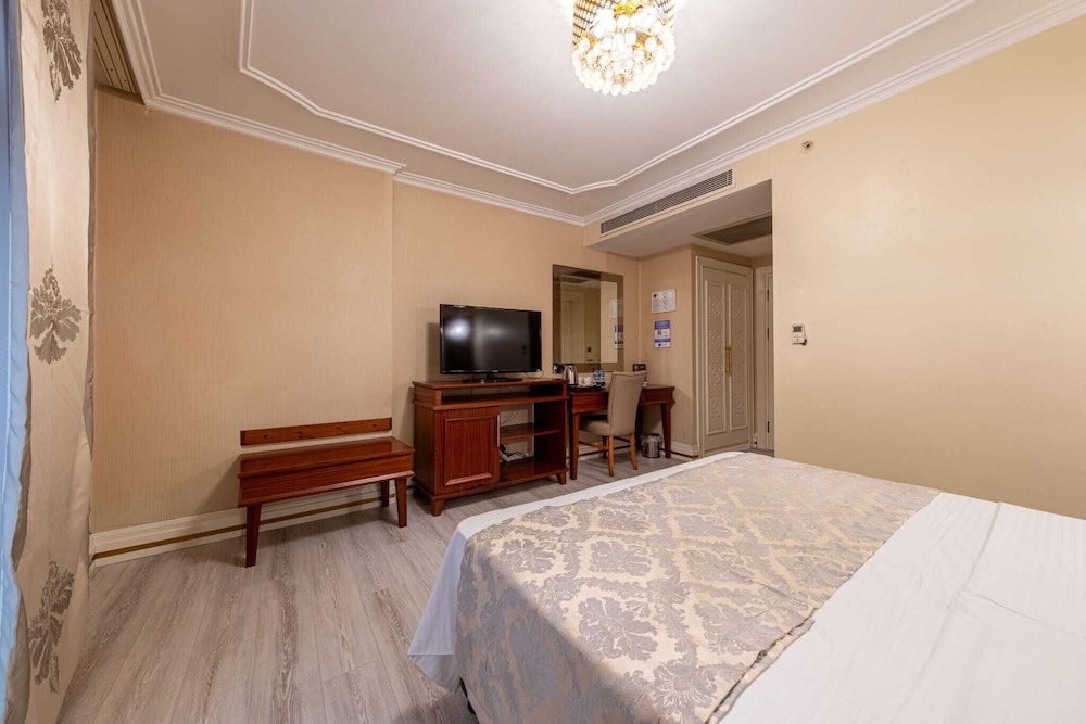 Classic Double Room, 1 Double Bed, City View