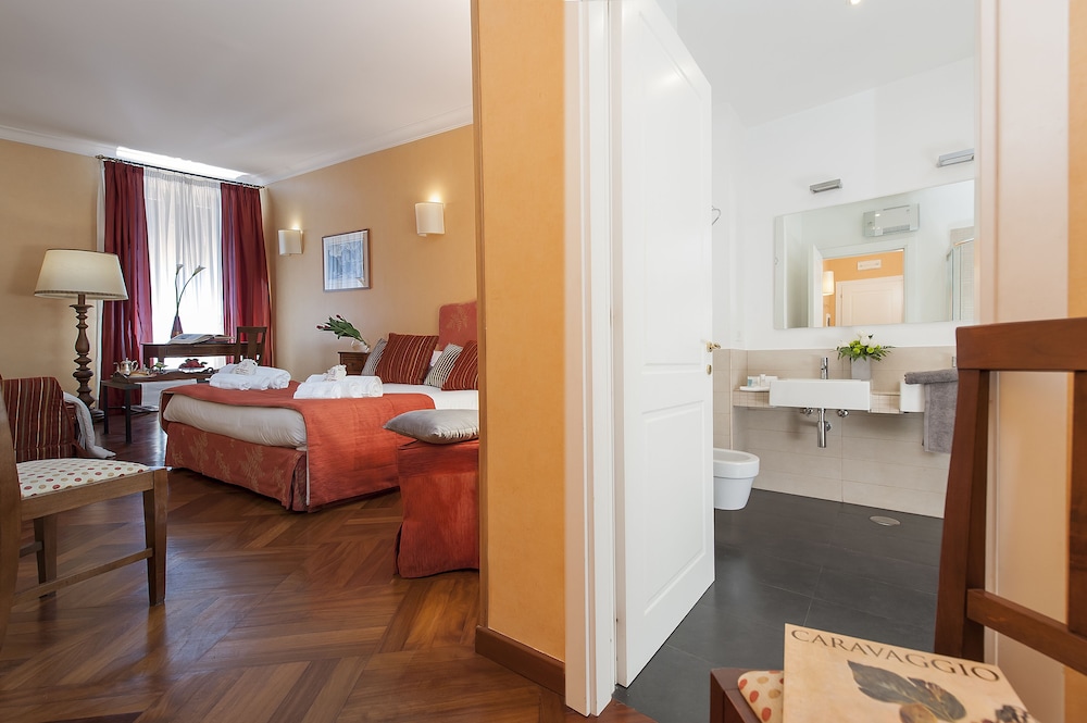 Deluxe Room, 1 Double Bed photo 2