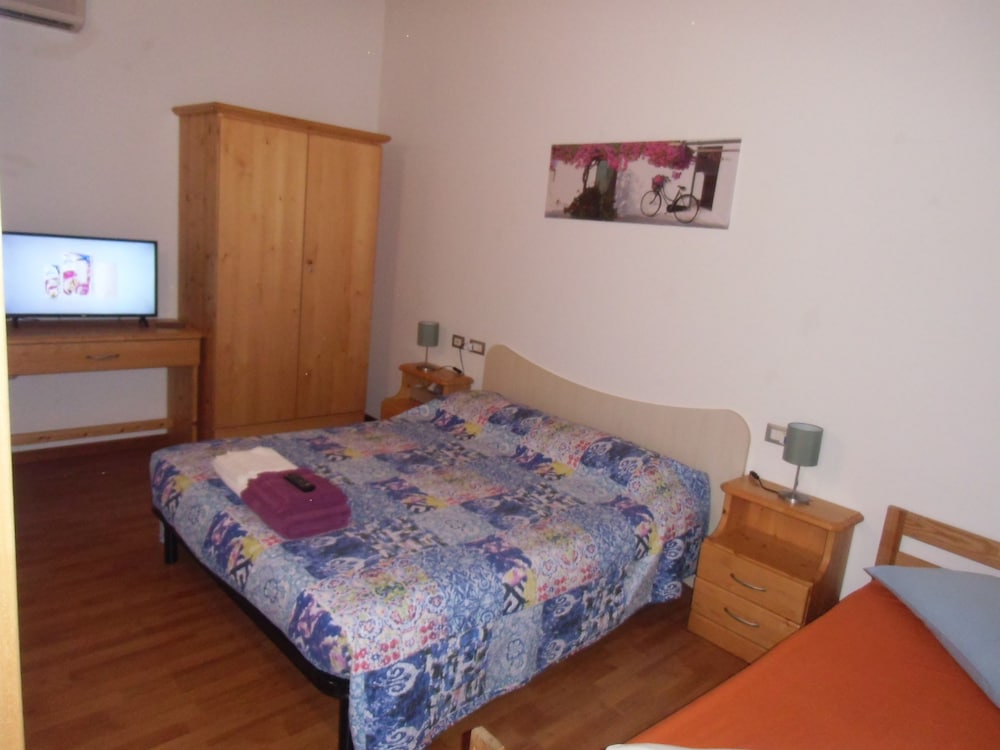 Traditional Double Room, Non Smoking photo 1