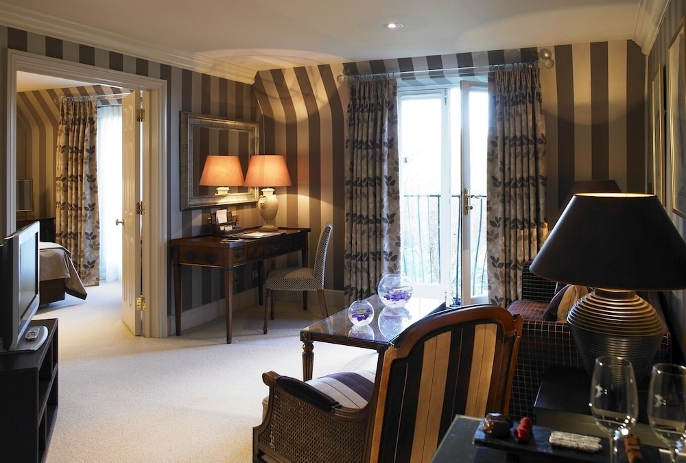 Deluxe Suite photo 2