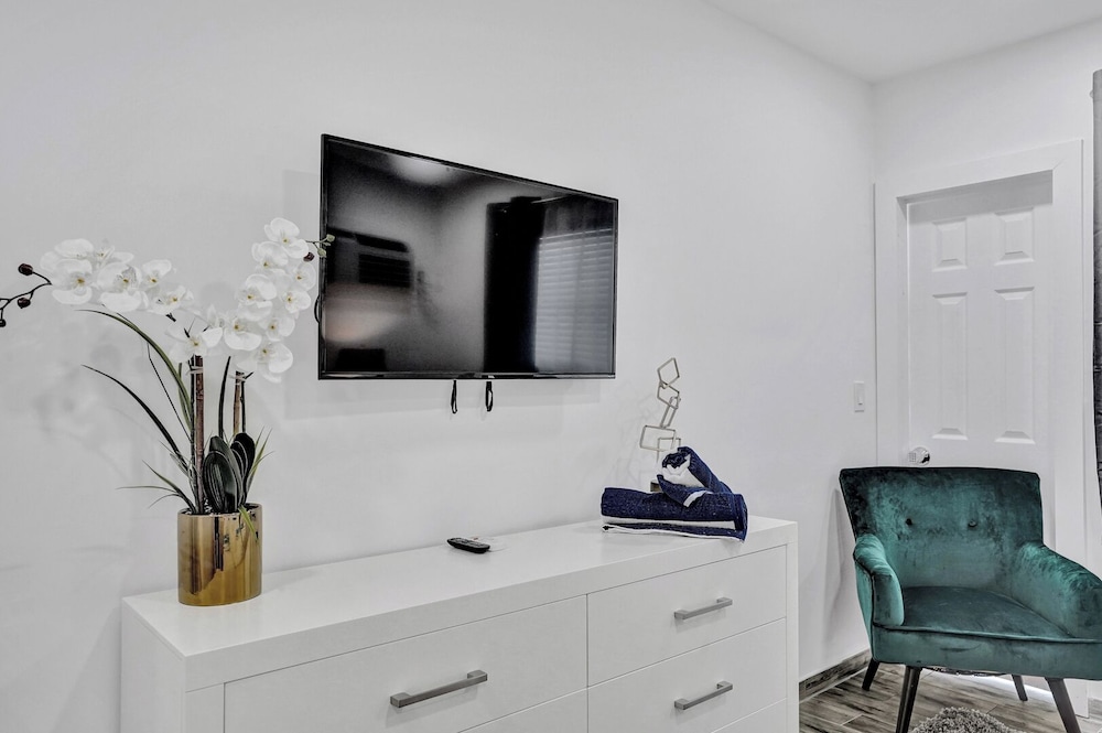 Apartment (1 Bedroom)