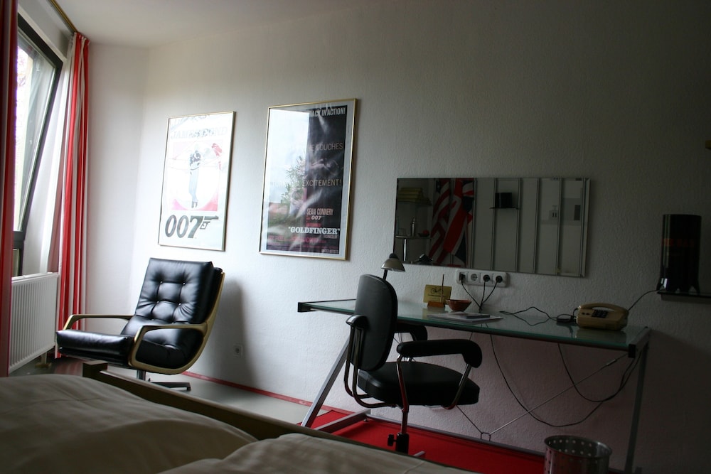 Gold Double Room Smoking photo 3