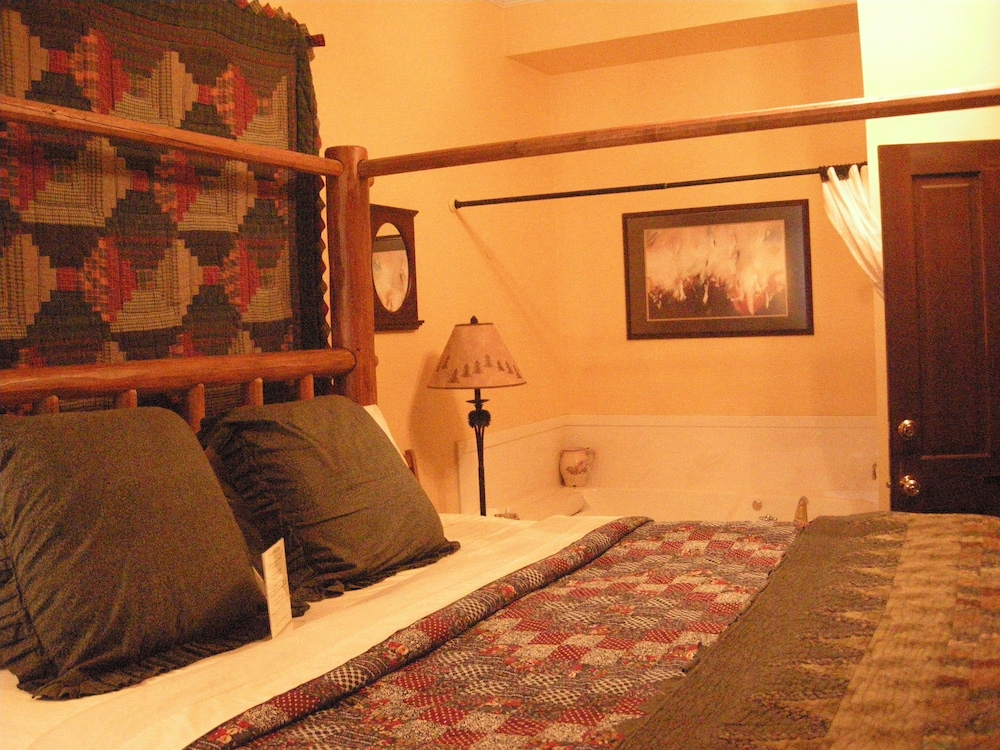 Ruth's Room, First Floor photo 2