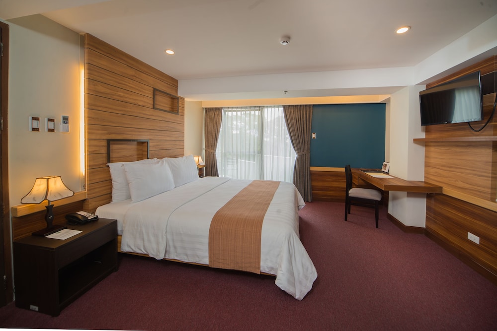 Family Room, Multiple Beds photo 2
