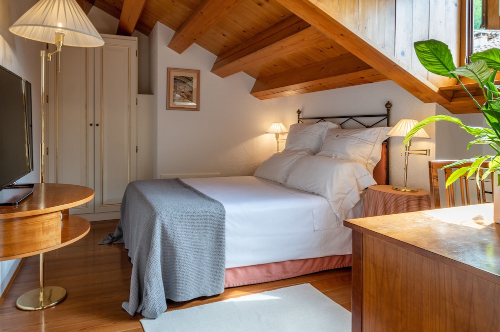 Comfort Single Room, 1 Queen Bed