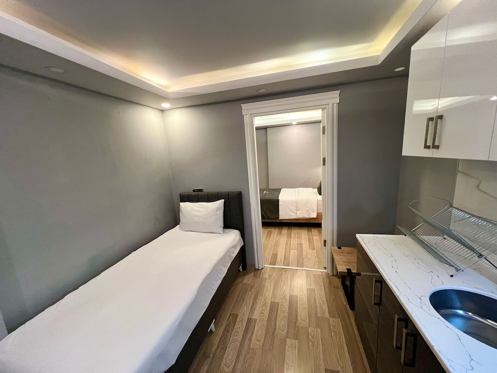 Economy Twin Room, 2 Bedrooms photo 2