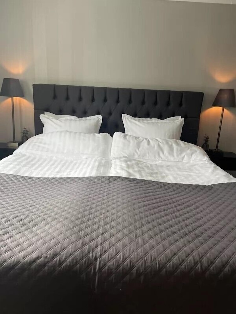 Deluxe Double Room, Patio, Lake View photo 1