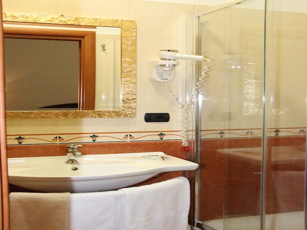 Deluxe Room, Non Smoking, City View photo 1