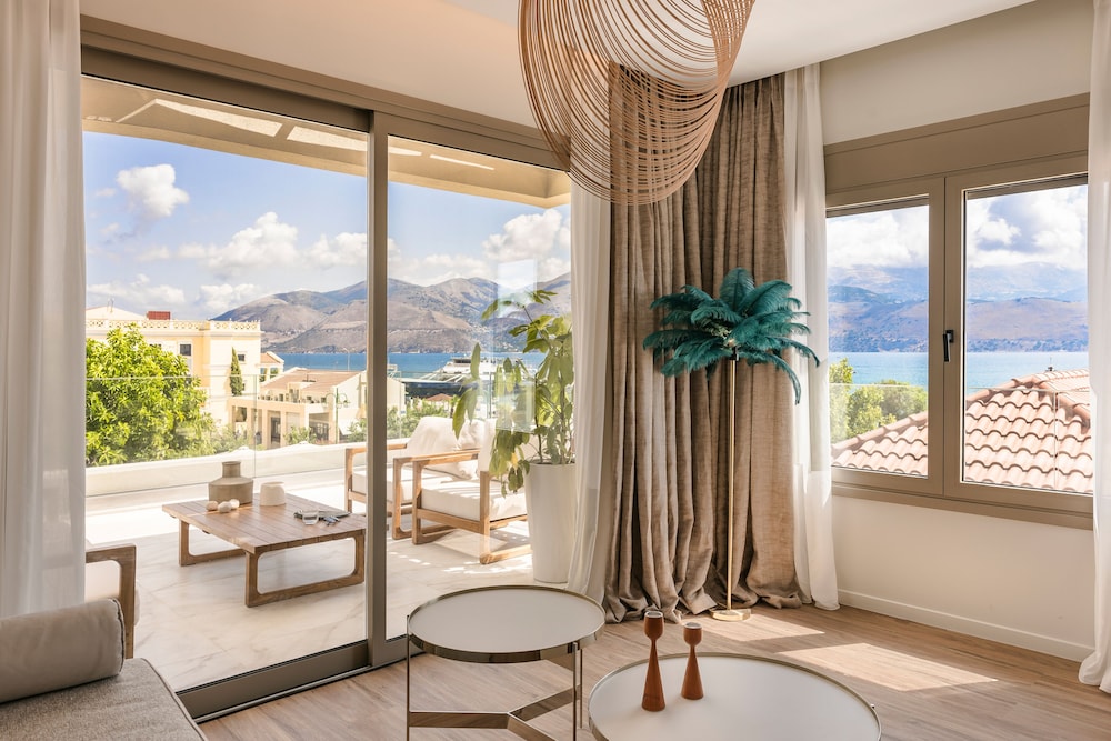 Panoramic Suite, 1 Bedroom, Sea View photo 2