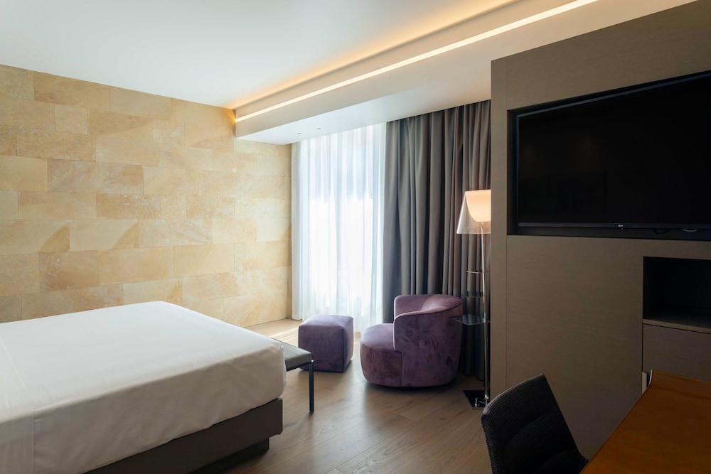 Exclusive Suite - Photo 8