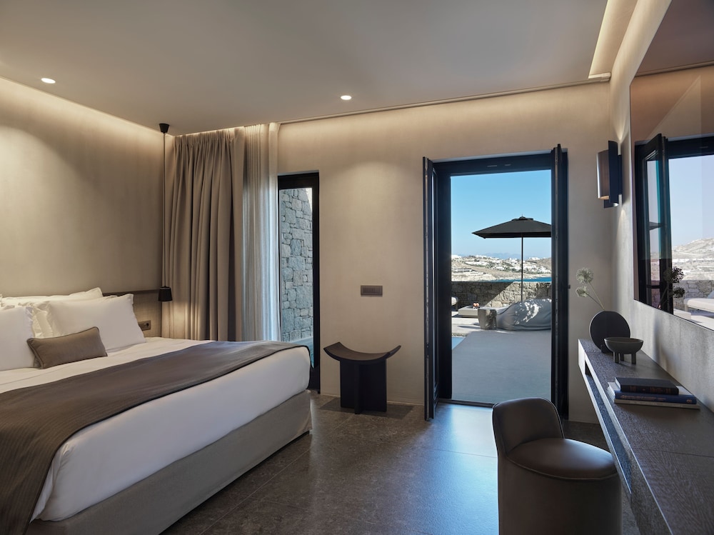 Deluxe Suite, Private Heated Pool, Sea View - Photo 1