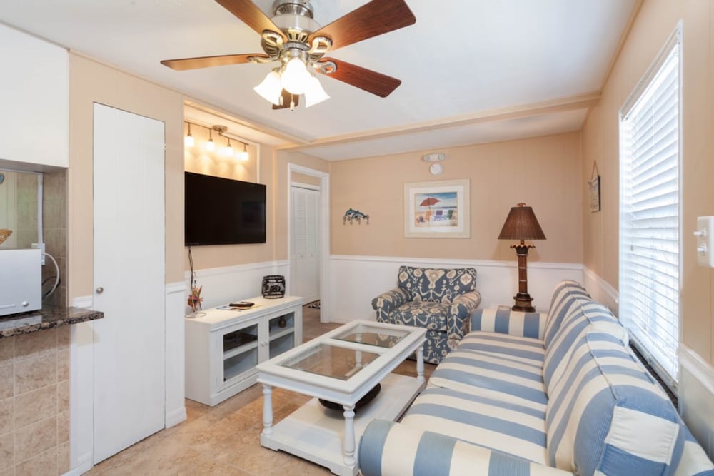 House, 1 Bedroom photo 2