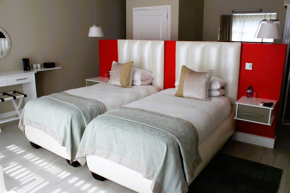 Executive Twin Room, Sea View photo 2