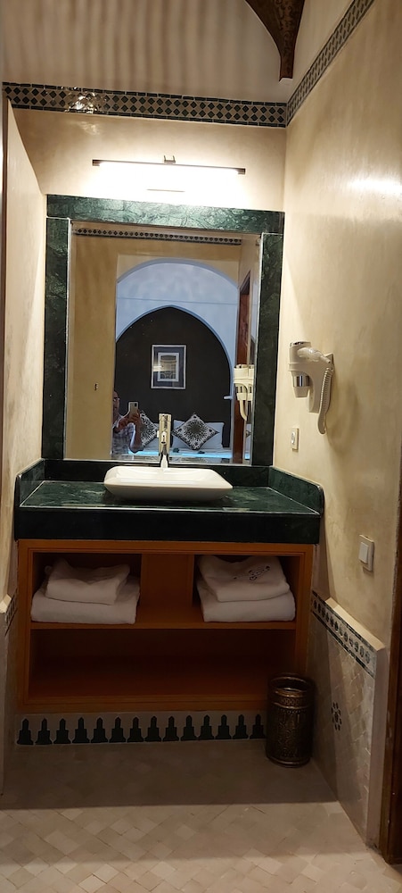 Standard Room - Photo 17