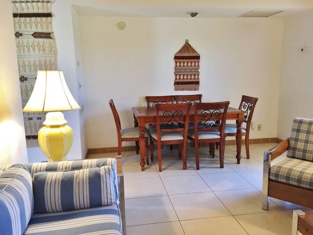 Condo, 2 Bedrooms, Garden Area photo 1