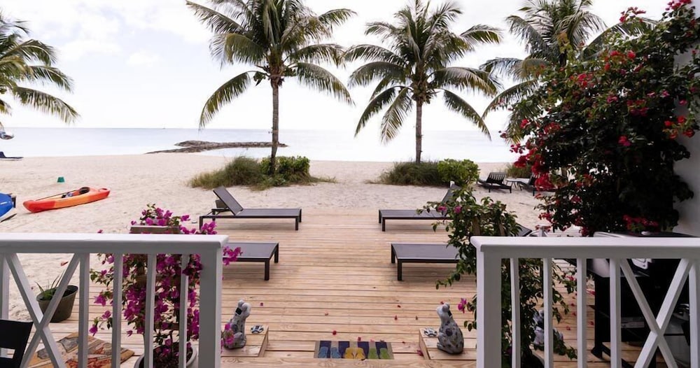 Exclusive Villa, 4 Bedrooms, Beach View, Beachfront photo 2